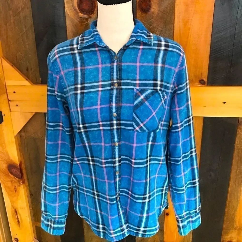 American Eagle 100% cotton plaid button down shirt size Small